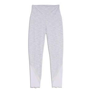 Wunder Under High Rise Crop Scallop
New 
$88.00